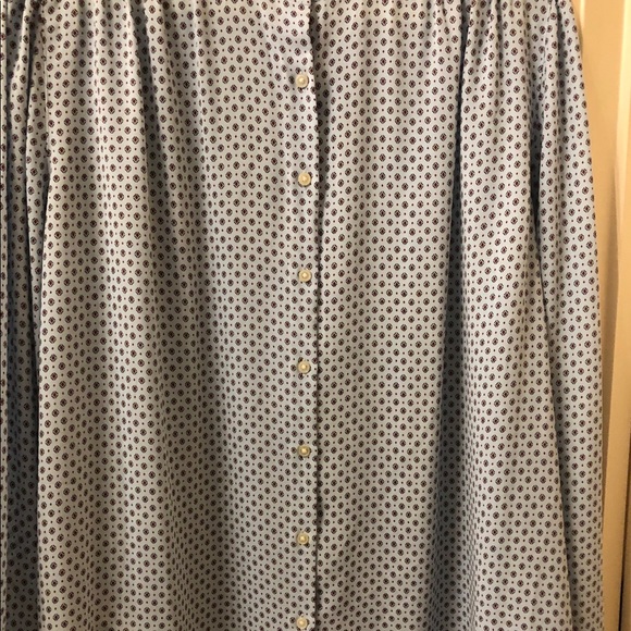 Long Sl Loft Blouse. Blue with Burgundy designs. - Picture 2 of 4